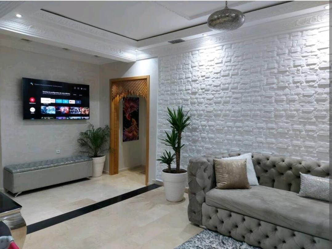 B&B Deluxe Comfort เฟส ภายนอก รูปภาพ